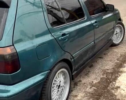 Зеленый Фольксваген Гольф, объемом двигателя 1.8 л и пробегом 200 тыс. км за 2300 $, фото 3 на Automoto.ua