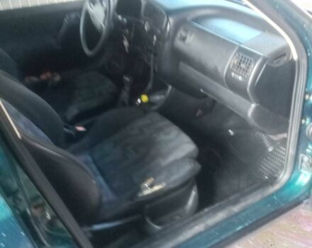 Зеленый Фольксваген Гольф, объемом двигателя 1.9 л и пробегом 300 тыс. км за 2000 $, фото 2 на Automoto.ua