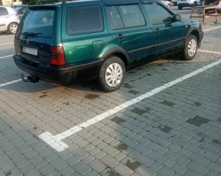 Зеленый Фольксваген Гольф, объемом двигателя 1.9 л и пробегом 300 тыс. км за 2000 $, фото 3 на Automoto.ua