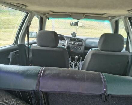 Зеленый Фольксваген Гольф, объемом двигателя 1.8 л и пробегом 300 тыс. км за 1900 $, фото 5 на Automoto.ua