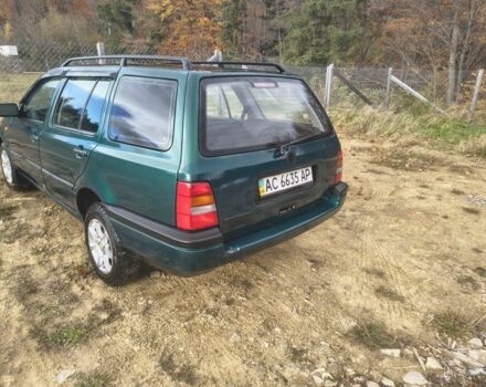 Зеленый Фольксваген Гольф, объемом двигателя 1.8 л и пробегом 300 тыс. км за 1900 $, фото 1 на Automoto.ua