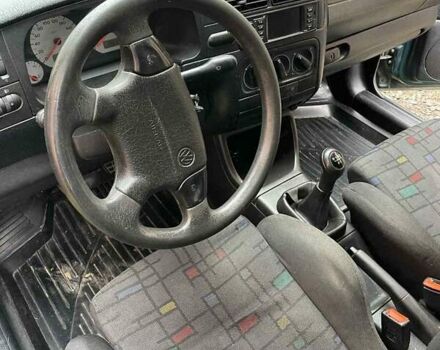 Зеленый Фольксваген Гольф, объемом двигателя 1.6 л и пробегом 126 тыс. км за 1850 $, фото 7 на Automoto.ua