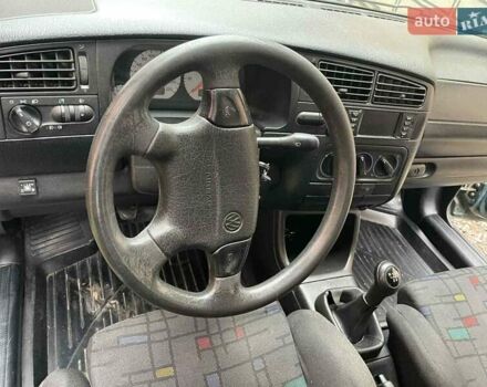 Зеленый Фольксваген Гольф, объемом двигателя 1.6 л и пробегом 126 тыс. км за 1850 $, фото 3 на Automoto.ua