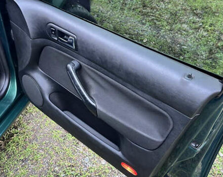 Зеленый Фольксваген Гольф, объемом двигателя 1.98 л и пробегом 315 тыс. км за 4400 $, фото 18 на Automoto.ua