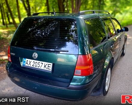 Зелений Фольксваген Гольф, об'ємом двигуна 1.6 л та пробігом 303 тис. км за 3200 $, фото 1 на Automoto.ua