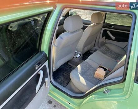 Зеленый Фольксваген Гольф, объемом двигателя 1.9 л и пробегом 320 тыс. км за 3000 $, фото 12 на Automoto.ua