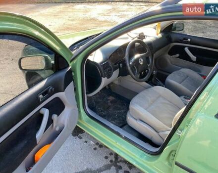 Зеленый Фольксваген Гольф, объемом двигателя 1.9 л и пробегом 320 тыс. км за 3000 $, фото 17 на Automoto.ua