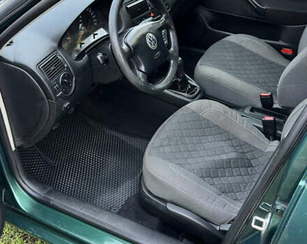 Зеленый Фольксваген Гольф, объемом двигателя 1.98 л и пробегом 315 тыс. км за 4400 $, фото 12 на Automoto.ua