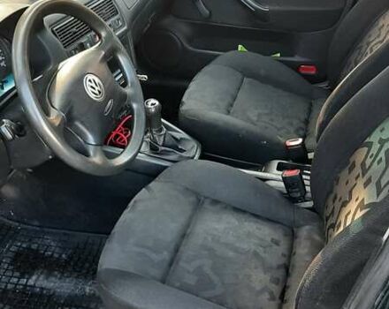 Зеленый Фольксваген Гольф, объемом двигателя 1.6 л и пробегом 288 тыс. км за 4200 $, фото 6 на Automoto.ua