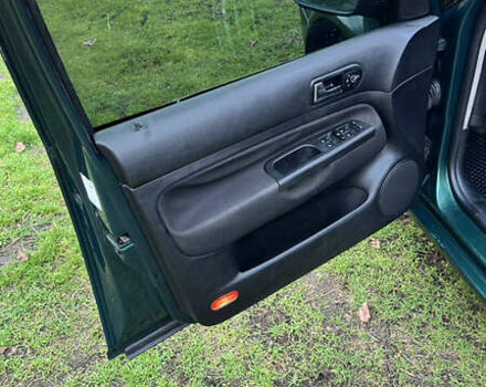 Зеленый Фольксваген Гольф, объемом двигателя 1.98 л и пробегом 315 тыс. км за 4400 $, фото 11 на Automoto.ua