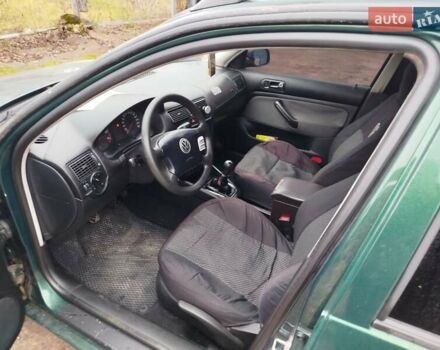 Зелений Фольксваген Гольф, об'ємом двигуна 1.39 л та пробігом 280 тис. км за 3850 $, фото 8 на Automoto.ua