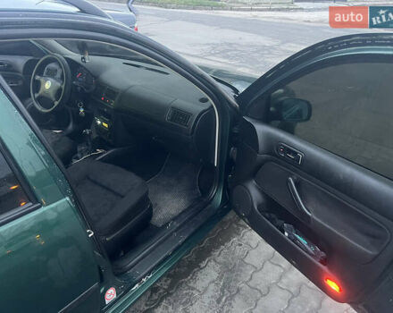 Зеленый Фольксваген Гольф, объемом двигателя 1.6 л и пробегом 265 тыс. км за 3500 $, фото 7 на Automoto.ua