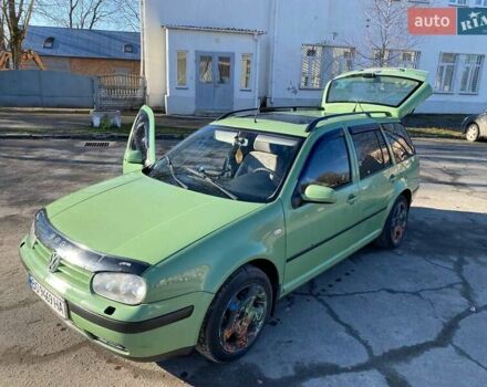 Зеленый Фольксваген Гольф, объемом двигателя 1.9 л и пробегом 320 тыс. км за 3000 $, фото 1 на Automoto.ua