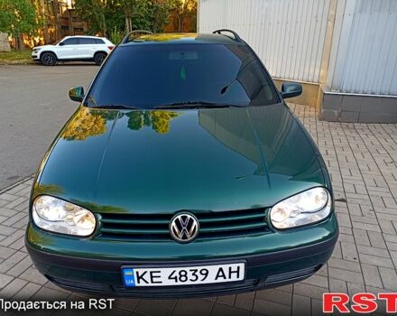 Зеленый Фольксваген Гольф, объемом двигателя 1.4 л и пробегом 237 тыс. км за 3950 $, фото 1 на Automoto.ua