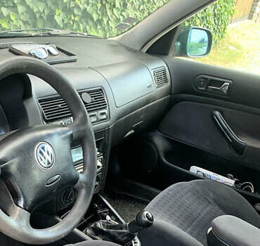 Зелений Фольксваген Гольф, об'ємом двигуна 1.6 л та пробігом 415 тис. км за 3600 $, фото 3 на Automoto.ua