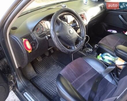 Фольксваген Гольф 2001 у Луцьку на Automoto.ua Зелений Фольксваген Гольф, об'ємом двигуна 1.6 л та пробігом 308 тис. км за 4500 $, фото 4 на Automoto.ua