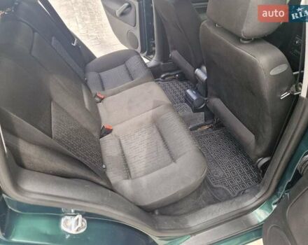 Зеленый Фольксваген Гольф, объемом двигателя 1.6 л и пробегом 254 тыс. км за 4500 $, фото 13 на Automoto.ua