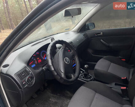 Зелений Фольксваген Гольф, об'ємом двигуна 1.6 л та пробігом 277 тис. км за 3900 $, фото 7 на Automoto.ua