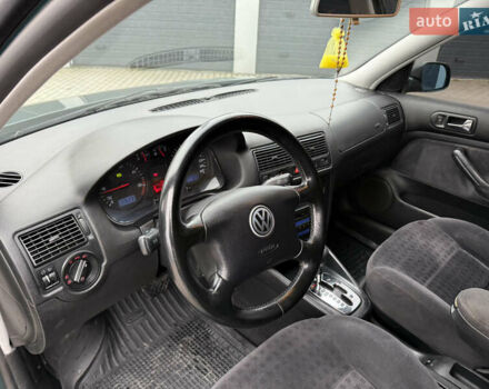 Зеленый Фольксваген Гольф, объемом двигателя 1.9 л и пробегом 377 тыс. км за 4150 $, фото 25 на Automoto.ua