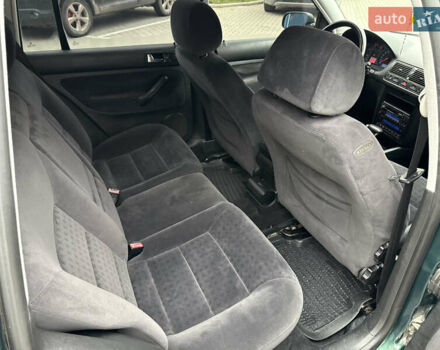 Зеленый Фольксваген Гольф, объемом двигателя 1.9 л и пробегом 377 тыс. км за 4150 $, фото 30 на Automoto.ua