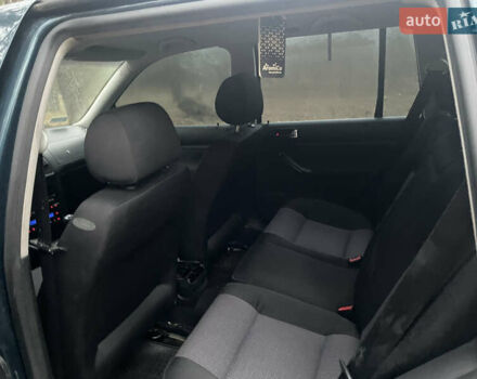 Зелений Фольксваген Гольф, об'ємом двигуна 1.6 л та пробігом 277 тис. км за 3900 $, фото 6 на Automoto.ua