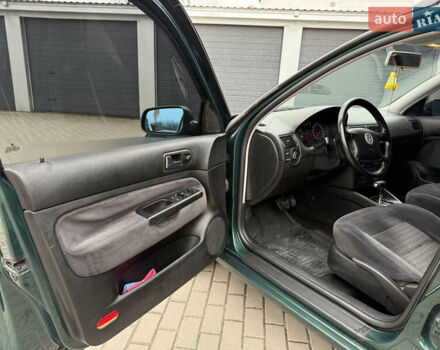 Зеленый Фольксваген Гольф, объемом двигателя 1.9 л и пробегом 377 тыс. км за 4150 $, фото 23 на Automoto.ua