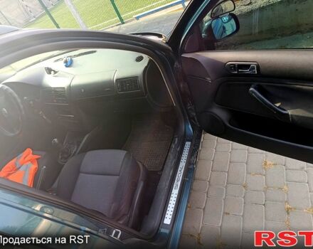 Зеленый Фольксваген Гольф, объемом двигателя 1.6 л и пробегом 270 тыс. км за 4200 $, фото 6 на Automoto.ua