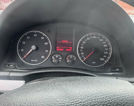 Зеленый Фольксваген Гольф, объемом двигателя 1.4 л и пробегом 206 тыс. км за 5700 $, фото 6 на Automoto.ua