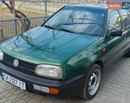 Зеленый Фольксваген Гольф, объемом двигателя 1.8 л и пробегом 347 тыс. км за 1800 $, фото 1 на Automoto.ua