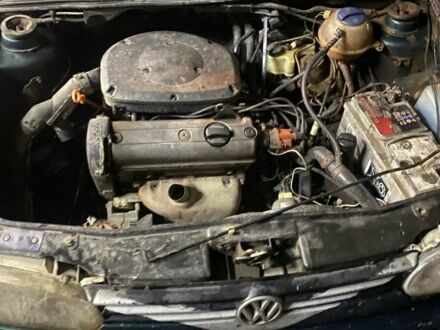 Зелений Фольксваген Гольф, об'ємом двигуна 1.6 л та пробігом 290 тис. км за 550 $, фото 1 на Automoto.ua