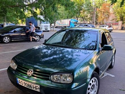 Зеленый Фольксваген Гольф, объемом двигателя 1.9 л и пробегом 383 тыс. км за 3200 $, фото 1 на Automoto.ua