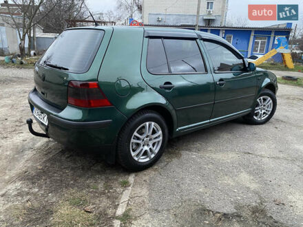 Зеленый Фольксваген Гольф, объемом двигателя 1.6 л и пробегом 296 тыс. км за 4650 $, фото 1 на Automoto.ua