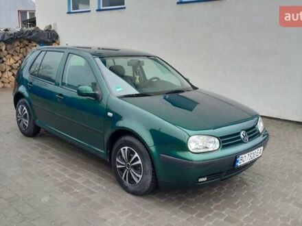 Зеленый Фольксваген Гольф, объемом двигателя 1.39 л и пробегом 170 тыс. км за 2999 $, фото 1 на Automoto.ua