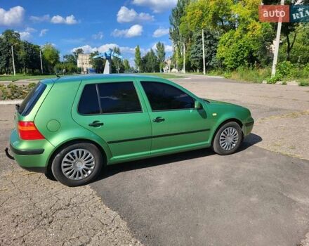 Зеленый Фольксваген Гольф, объемом двигателя 1.6 л и пробегом 206 тыс. км за 4500 $, фото 1 на Automoto.ua