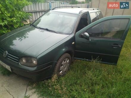 Зеленый Фольксваген Гольф, объемом двигателя 1.9 л и пробегом 447 тыс. км за 3550 $, фото 1 на Automoto.ua