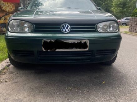 Зеленый Фольксваген Гольф, объемом двигателя 1.6 л и пробегом 345 тыс. км за 2200 $, фото 1 на Automoto.ua