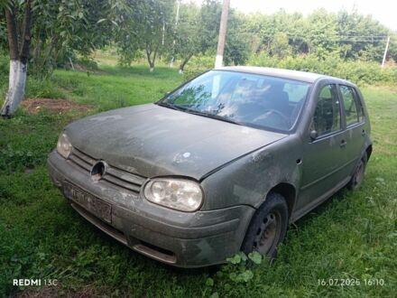 Фольксваген Гольф 1999 в Конотопе на Automoto.ua Зеленый Фольксваген Гольф, объемом двигателя 1.6 л и пробегом 300 тыс. км за 1300 $, фото 1 на Automoto.ua