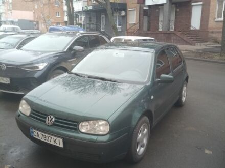 Зеленый Фольксваген Гольф, объемом двигателя 1.4 л и пробегом 131 тыс. км за 3999 $, фото 1 на Automoto.ua
