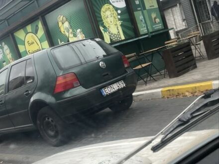 Зеленый Фольксваген Гольф, объемом двигателя 1.9 л и пробегом 450 тыс. км за 499 $, фото 1 на Automoto.ua