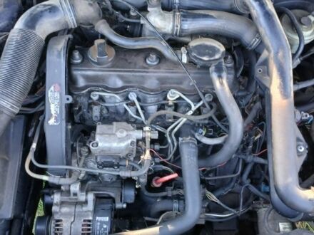 Фольксваген Гольф 1999 в Изюме на Automoto.ua Зеленый Фольксваген Гольф, объемом двигателя 2 л и пробегом 340 тыс. км за 598 $, фото 1 на Automoto.ua