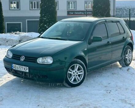 Зелений Фольксваген Гольф, об'ємом двигуна 1.6 л та пробігом 299 тис. км за 3650 $, фото 1 на Automoto.ua