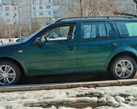 Зелений Фольксваген Гольф, об'ємом двигуна 1.4 л та пробігом 299 тис. км за 2150 $, фото 1 на Automoto.ua