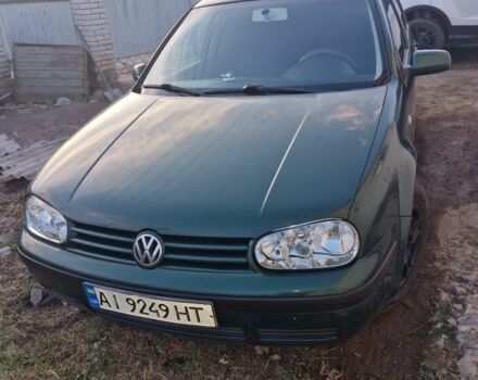 Зеленый Фольксваген Гольф, объемом двигателя 1.4 л и пробегом 259 тыс. км за 3000 $, фото 1 на Automoto.ua