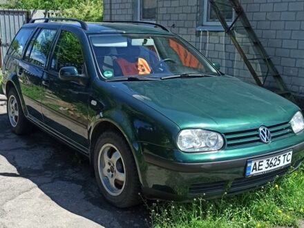 Зеленый Фольксваген Гольф, объемом двигателя 1.4 л и пробегом 137 тыс. км за 5000 $, фото 1 на Automoto.ua