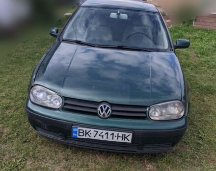 Зеленый Фольксваген Гольф, объемом двигателя 1.9 л и пробегом 380 тыс. км за 2600 $, фото 1 на Automoto.ua