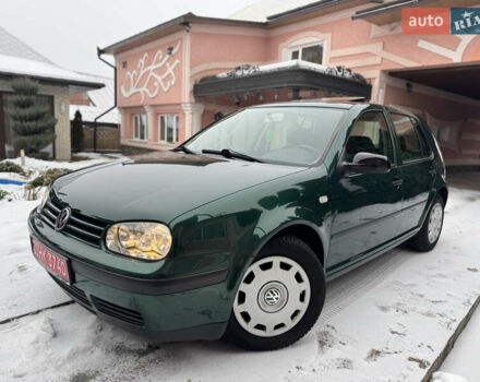 Зеленый Фольксваген Гольф, объемом двигателя 1.6 л и пробегом 250 тыс. км за 4100 $, фото 1 на Automoto.ua