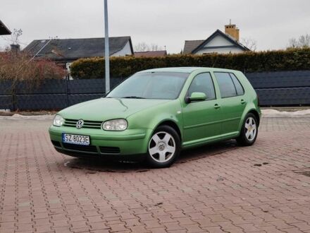 Зеленый Фольксваген Гольф, объемом двигателя 1.9 л и пробегом 330 тыс. км за 1600 $, фото 1 на Automoto.ua