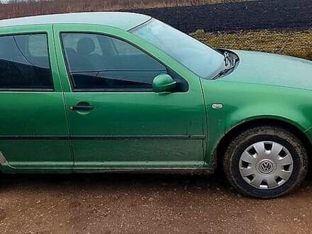 Зеленый Фольксваген Гольф, объемом двигателя 1.4 л и пробегом 216 тыс. км за 3700 $, фото 1 на Automoto.ua