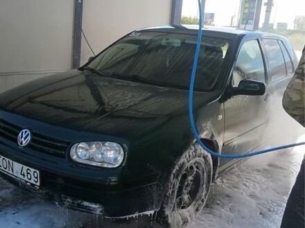 Зеленый Фольксваген Гольф, объемом двигателя 1.9 л и пробегом 450 тыс. км за 523 $, фото 1 на Automoto.ua