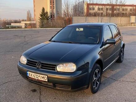 Зеленый Фольксваген Гольф, объемом двигателя 1.6 л и пробегом 250 тыс. км за 4200 $, фото 1 на Automoto.ua